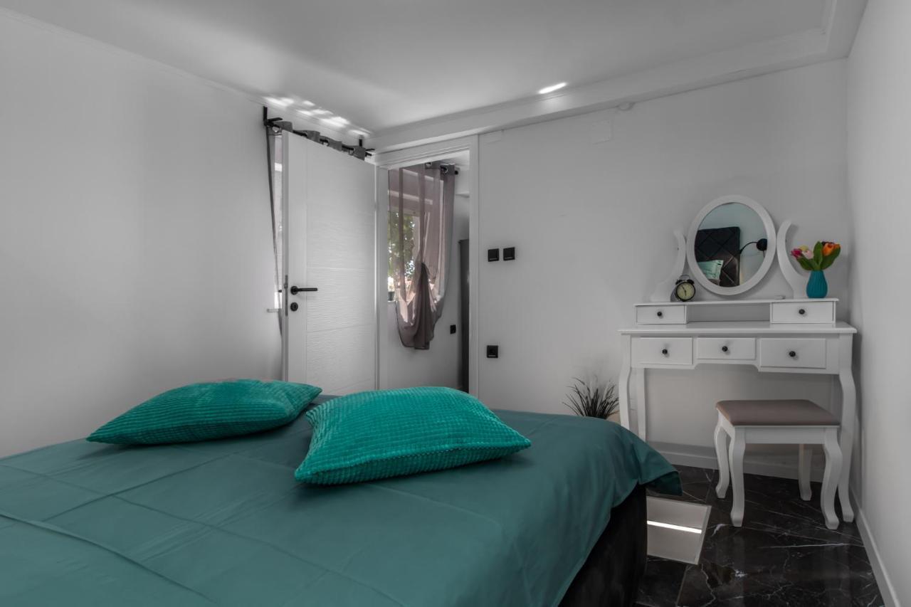 Apartments Mila Klenovica Dış mekan fotoğraf