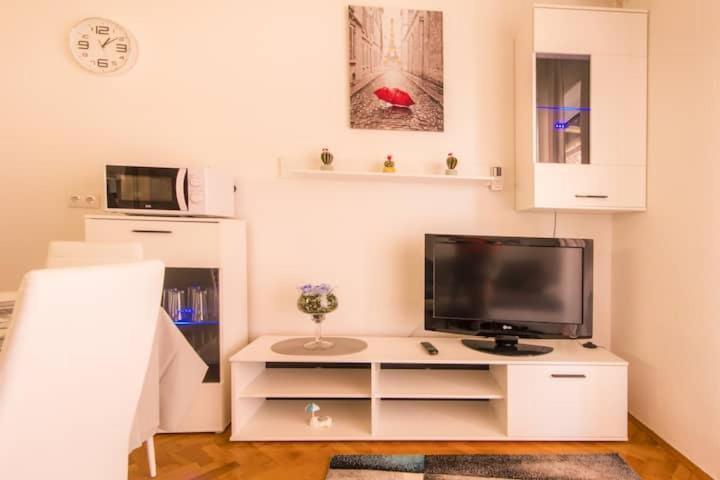 Apartments Mila Klenovica Oda fotoğraf